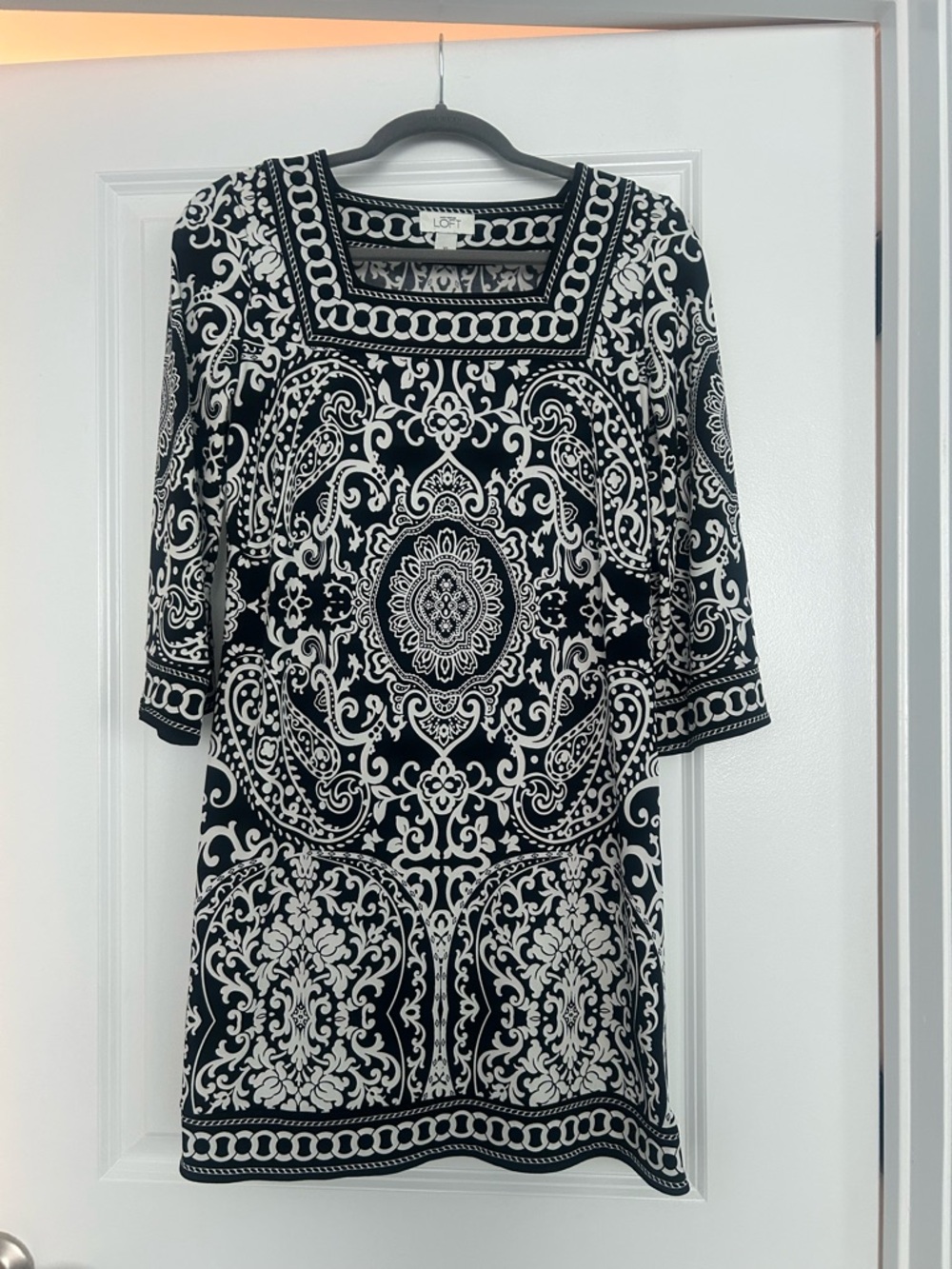 LOFT Black and White Medallion Square-Neck Tunic- fits like a small